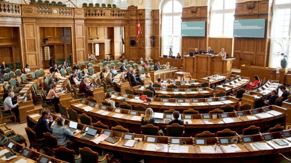 Sidst varede den 18 timer - i dag er Folketinget igen til afslutningsdebat
