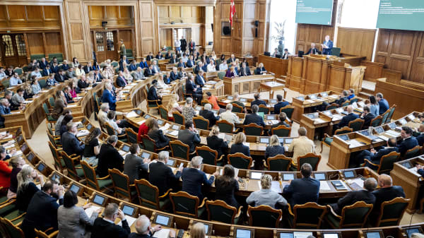 Sidst varede den 18 timer - i dag er Folketinget igen til afslutningsdebat