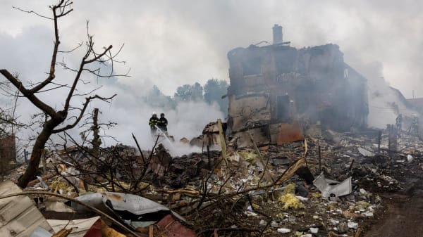 Dødstal stiger til 12 efter nattens angreb på Ukraine