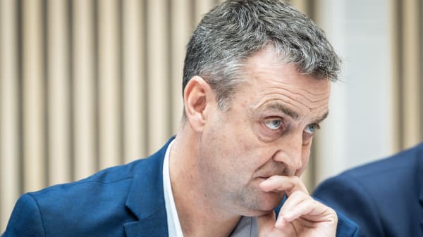 Politikernes lukrative pensioner forsvinder først helt om 65 år: 'Grotesk og latterligt'
