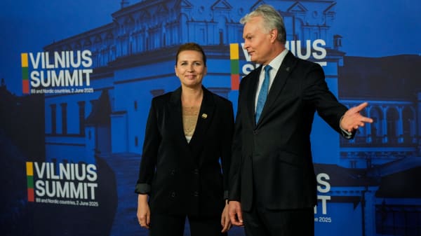 Mette Frederiksen siger ja til Nato-forslag om fem procent på forsvar
