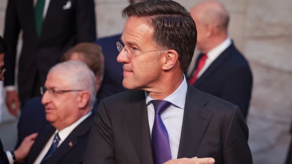 Nato-lande skal have plan for flere penge til forsvaret, siger Rutte
