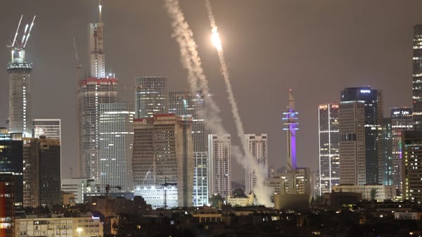 Israel har skjoldet, Iran har missilerne: Her er deres styrker og svagheder