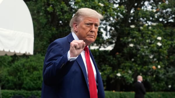 Trump beordrer flere deportationer fra Los Angeles