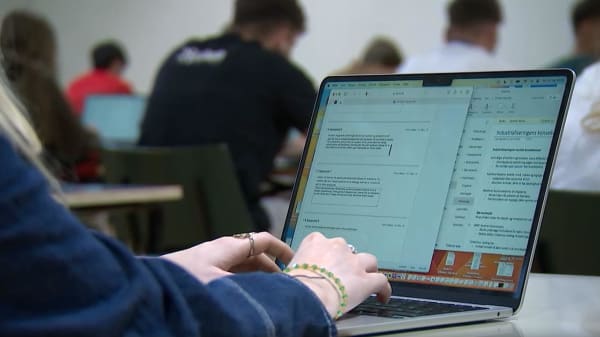 Snyd med ChatGPT spøger på gymnasierne: Nu vil lærere og eksperter fuldstændig nytænke eksamenerne