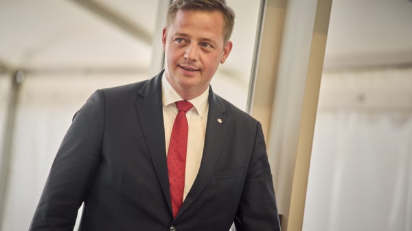 Transportminister får kritik for manglende information til kollegaer