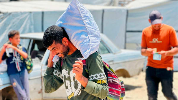 Palæstinensere i Gaza oplever død, ydmygelse og udmattelse, når de prøver at få mad: ' Det er som Squid Game'