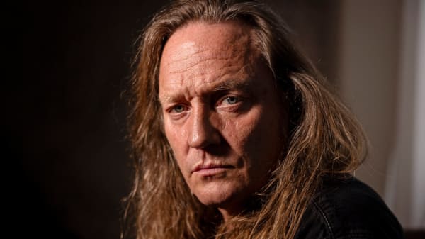 Jesper Binzer æder krimier råt. Og han har en bog, du skal læse
