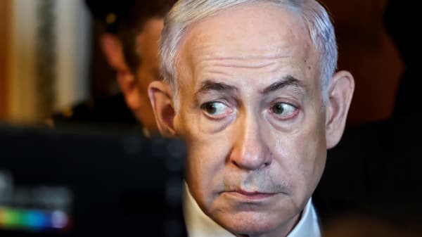Udlandsredaktør kalder Netanyahus regering skrøbelig: 'Kan falde hvert øjeblik'