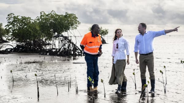Har Danmark og andre rige lande et klimaansvar over for små østater? Det får vi svar på i dag