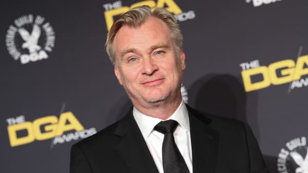 Optagelserne er stadig i gang, men allerede nu sælger hajer billetter til første visning til over 2.500 kroner