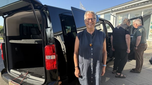 Frivillige bag rattet: Borgere kører selv ny busrute på landet 