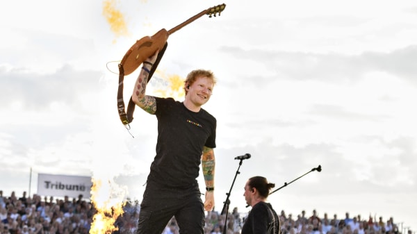 Ed Sheeran overgår sit eget rekordshow på dansk jord: Taler til 'jantelovsdanmark'