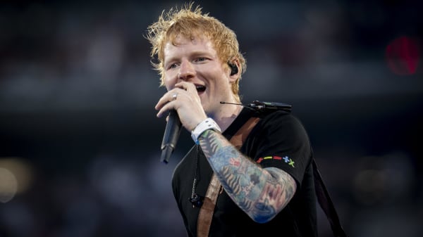 'Hej København': Ed Sheeran byder danskerne velkommen direkte i metroen