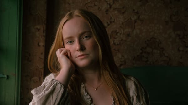 Da Solveig så dynen bevæge sig, havde hun svært ved at tro sine egne øjne 