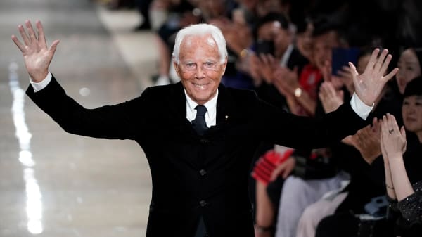 Kulturjournalist: 'Armanis tøj var ikke bare en garderobe, det var en livsstil'