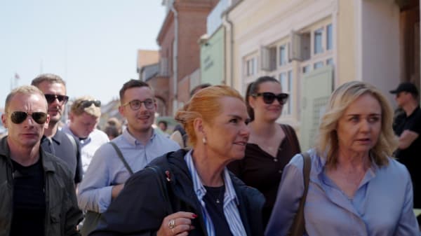 De holder sig normalt i baggrunden. Nu giver PET-livvagter et sjældent indblik i deres arbejde