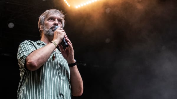 Martin Brygmanns sange er nærmest forsvundet fra DR's radiokanaler. Direktør afviser 'cancel-kultur'