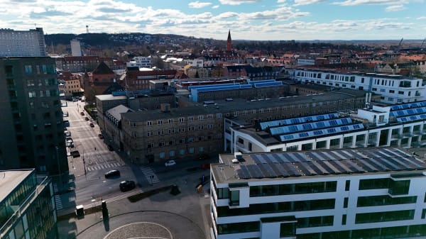 Byggerådgiver fuskede med asbestprøve – nu skal han for retten 