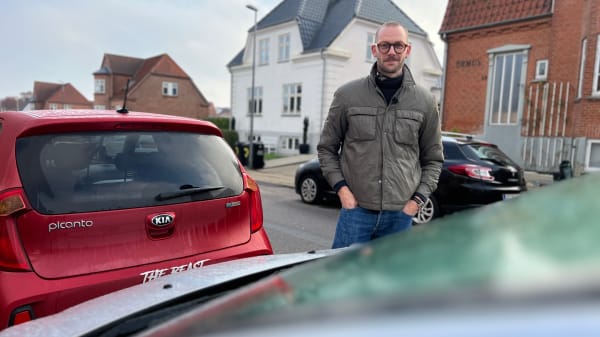 Aleksanders villavej er blevet til en stor, gratis parkeringsplads