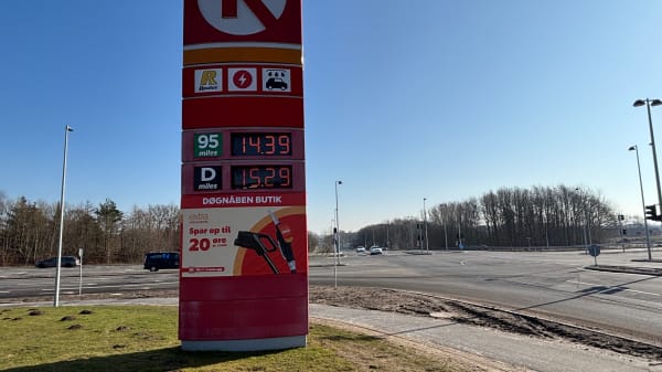 Krig i Mellemøsten har sendt benzinpriserne på himmelflugt 