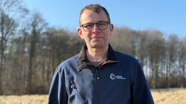 Vandværksformand har ét stort ønske til politikerne: 'Hver dag vi venter, trækker pesticiderne længere ned'