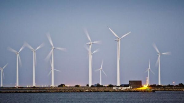 600.000 danskere får nu 'gratis' grøn strøm: 'Så må andre nøjes med mere sort strøm'