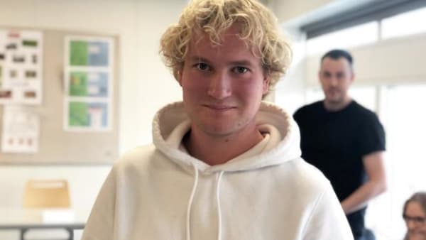 Onlineundervisning kan få unge til at droppe ud: Nu er Kristian tilbage i klasselokalet