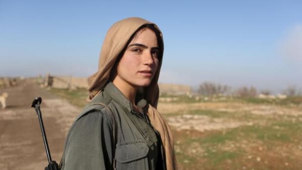 Mustafa forsker i kurdiske kvindekrigere: 'De er kvinder, før de er kurdere'