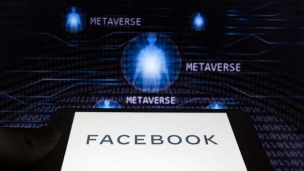Facebook satser stort på at skabe nyt onlineunivers og slår 10.000 jobs op i EU 