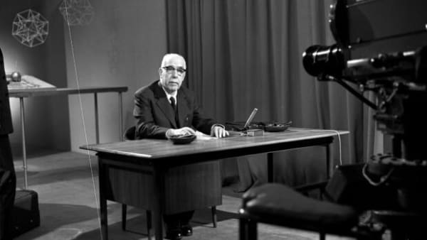 Fra DR's gamle fotoalbum: Niels Bohr var lærer, da DR skød 'Skole-TV' i gang for 60 år siden