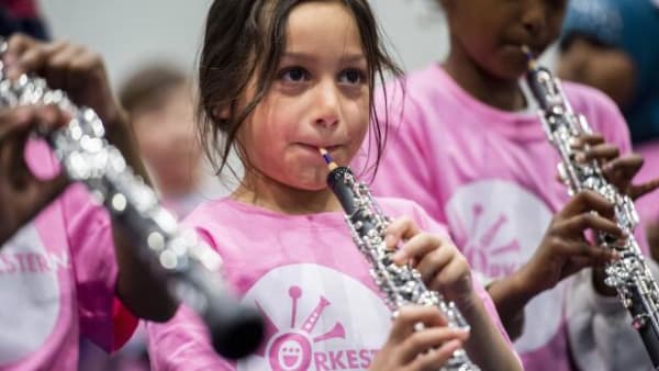 Orkester på skoleskemaet: 450 børn giver koncert med DR Symfoniorkestret