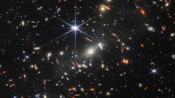Se det dybeste billede af universet, der nogensinde er taget: Kæmpe rumteleskop sender første farvefoto