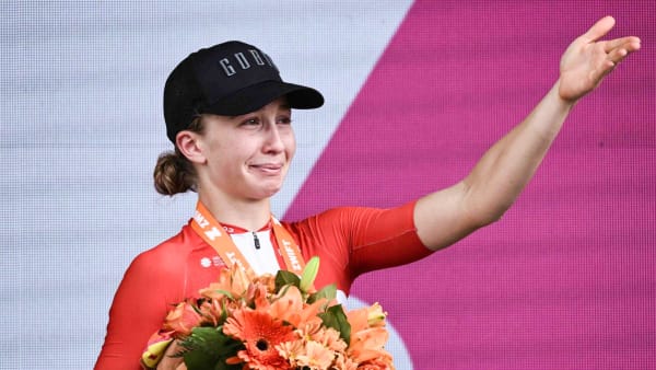 Det danske Tour-eventyr fortsætter med etapesejr til en tårevædet Cecilie Uttrup Ludwig