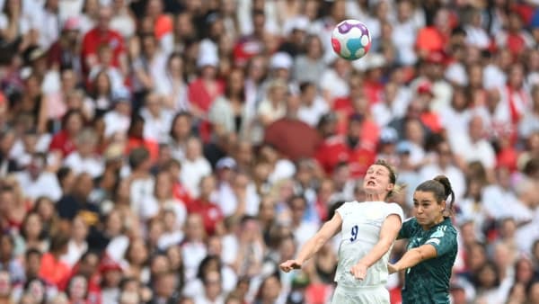 87.000 fans på Wembley holder vejret: EM-finalen er gået i forlænget spilletid