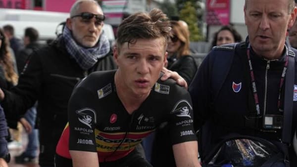 Belgisk verdensmester forlader prestigefuldt cykelløb med tungt hjerte