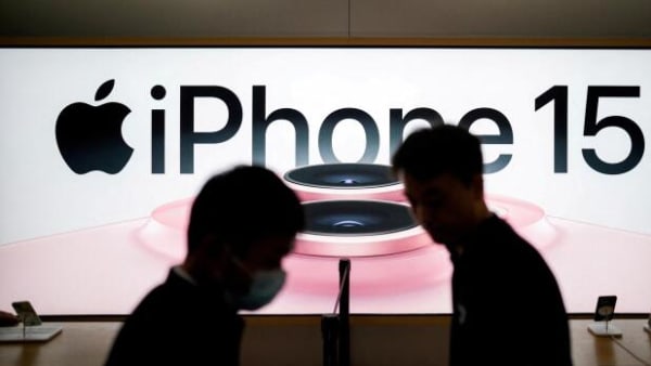 Brugere af ny iPhone klager over overophedede telefoner - Apple siger nu, de har fundet fejlen