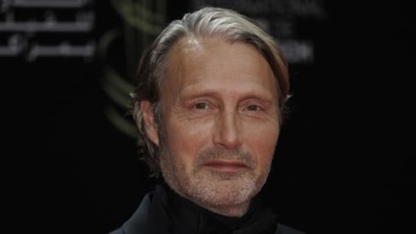 Mads Mikkelsen har vundet 'den europæiske Oscar' for sin rolle i 'Bastarden'