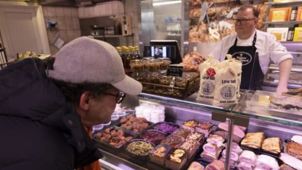 Hos slagteren i Nordsjælland kan du købe oksekød for tusindvis af kroner: Han frygter konsekvensen af en ny afgift