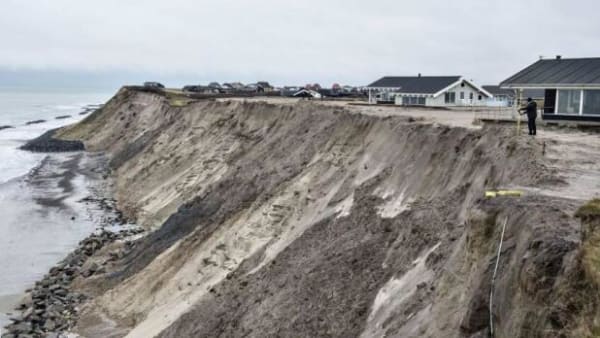 At sikre både sommerhuse og sandstrande kræver enorme mængder penge, men 'det er ikke raketvidenskab'