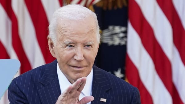 Biden forsøgte at sende flere signaler til Trump i første tale siden valgnederlag: 'Du skal ikke kun elske dit land, når du vinder'