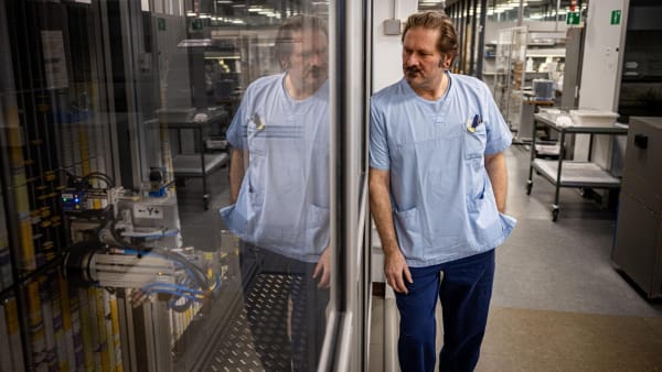 Elektroniske kolleger pibler frem på landets sygehuse: 'Intet verdensklasse sundhedsvæsen uden robotter' 