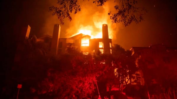 Naturbrande hærger Los Angeles i Californien