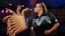 Kvindelig dartspiller vækker opsigt med sejr over verdensmesteren: 'Hun er en gave til sporten'