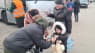 Polakker tager til grænsen for at hjælpe ukrainske flygtninge