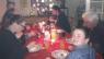 Juleaften blev mørklagt i boligkvarter: Familien Kvistholms menu blev slik og risalamande i lommelygtens skær