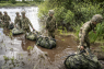 Billetter bliver revet væk, når virksomheder kan lære, hvordan de handler med Forsvaret