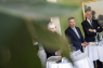 I fine saloner i København har Lars Aagaard forsøgt at presse andre lande, men halter selv bagefter: 'Det er træls'