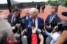 Biden joker med at være inkompetent efter kritisk bog om hans helbred