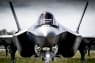 Troels Lund Poulsen vil købe flere F-35-kampfly fra USA